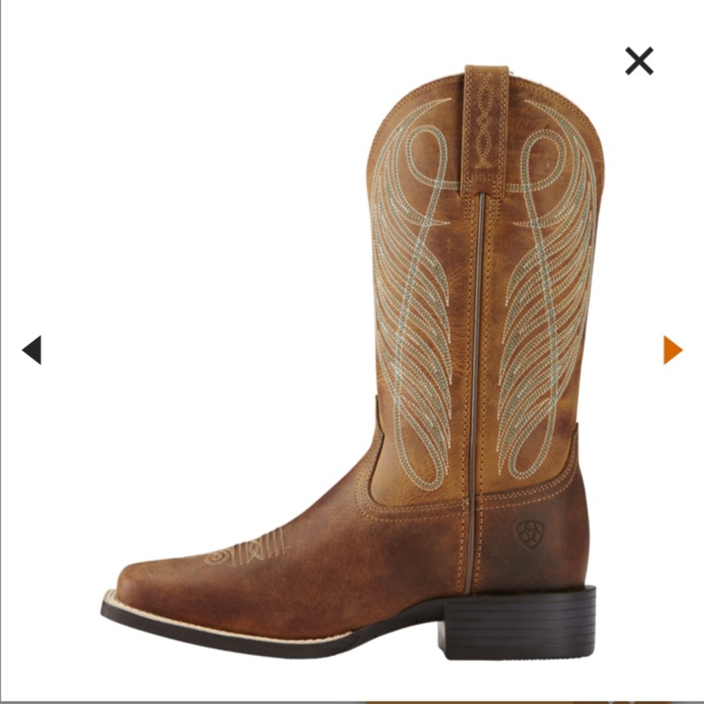 Womens Ariat boots. Size 7.